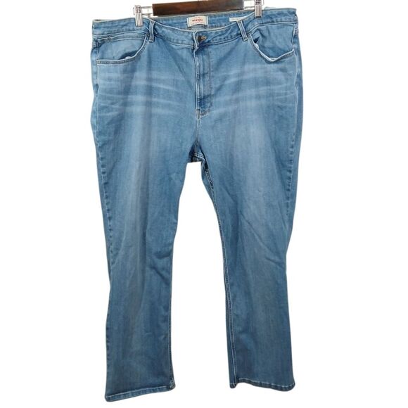 Wrangler High Rise True Straight Leg Jeans - Picture 1 of 10